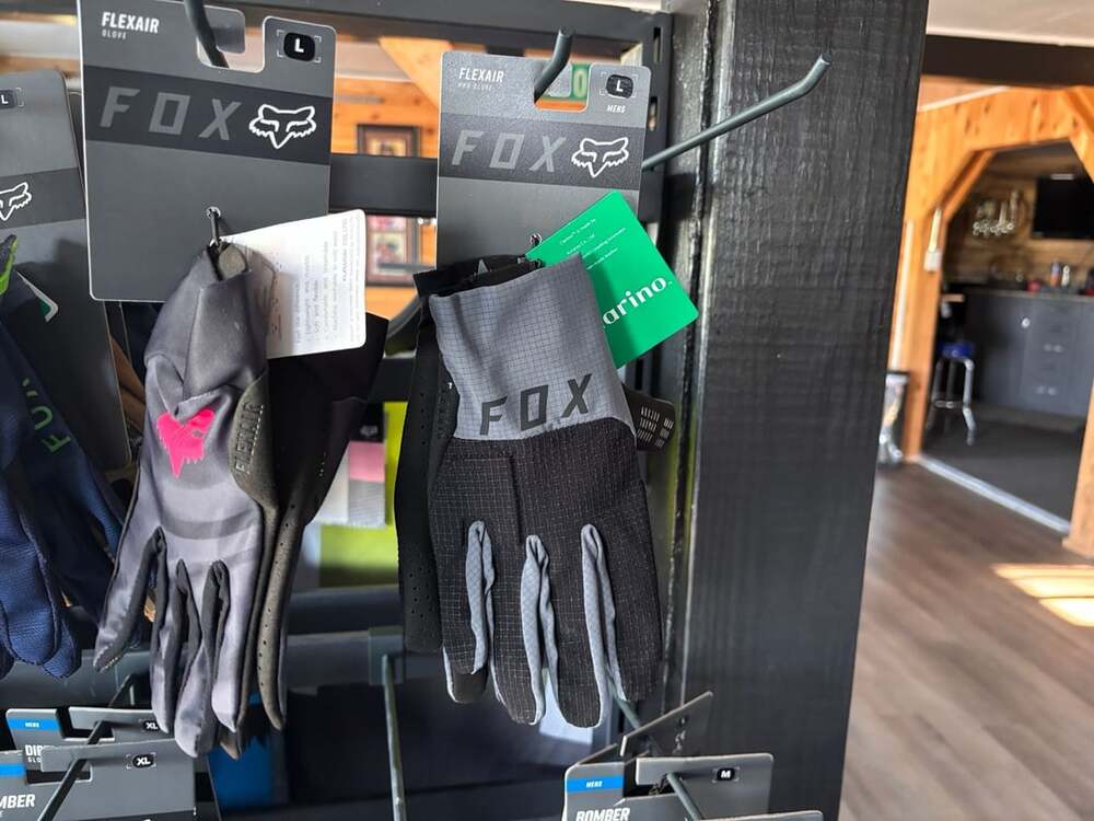 Pairs of Fox Pro Gloves Black Grey L